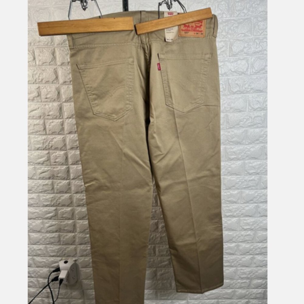 NWT 34 x 29 - Men's 505 Levi's - Harvest Gold, Slim Taper, MSRP $69.50 STRETCH